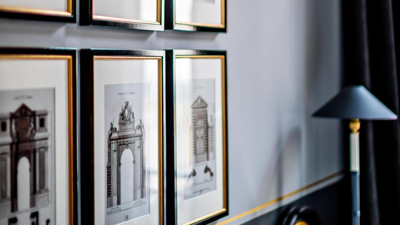 Monsieur George Hotel & Spa - Champs-Elysees Paris Exterior photo Framed prints