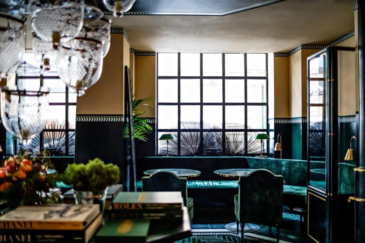 Monsieur George Hotel & Spa - Champs-Elysees Paris Exterior photo Interior of the restaurant